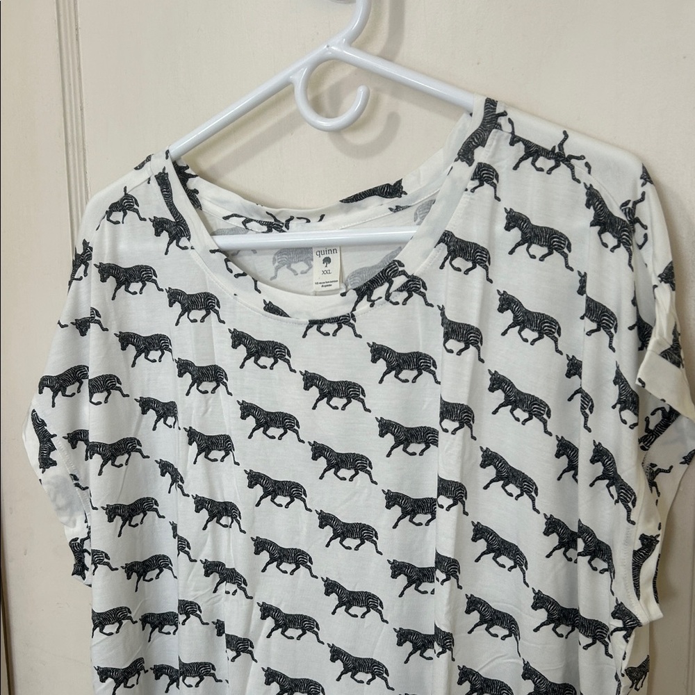 Kate Quinn zebra boxy tee top